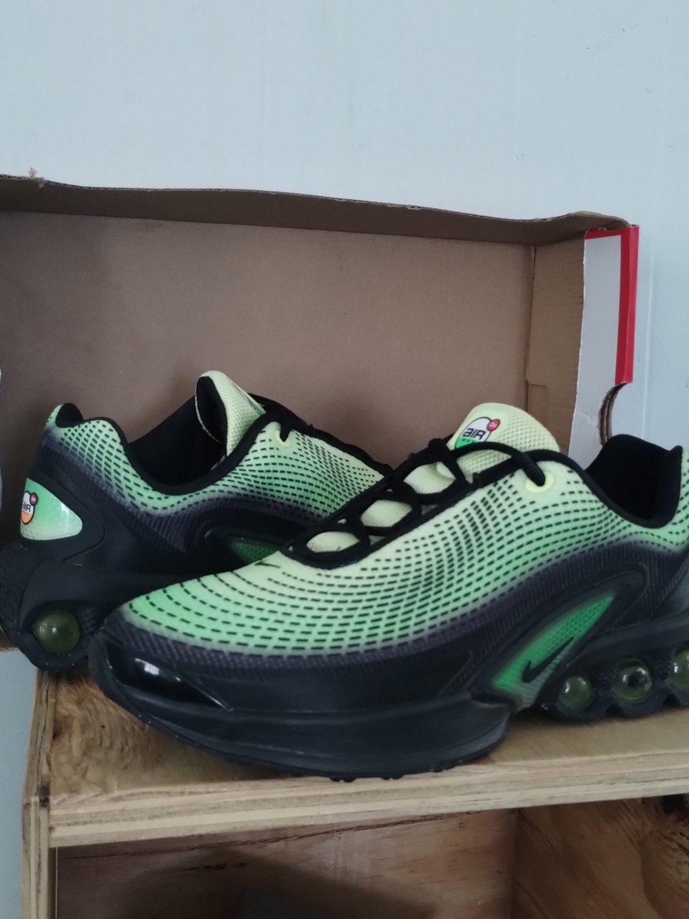 7Y/8.5W Nike AIR MAX DN AMD Lemon Twist Neon Green Black Running Sneakers